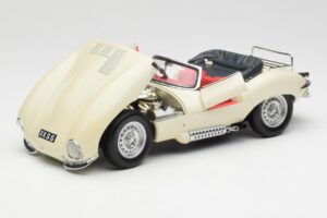 Jaguar XKSS Kerma AUTOart 1:18 73512 Metalli — kuva 2 / 8