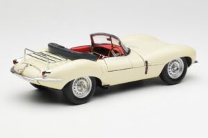 Jaguar XKSS Kerma AUTOart 1:18 73512 Metalli — kuva 3 / 8