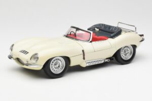 Jaguar XKSS Kerma AUTOart 1:18 73512 Metalli