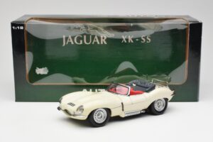 Jaguar XKSS Kerma AUTOart 1:18 73512 Metalli — kuva 8 / 8