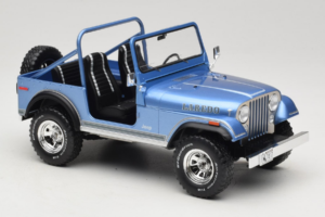 Jeep CJ-7 Laredo Sininen MCG 1:18 MCG18553 Metalli — kuva 4 / 6