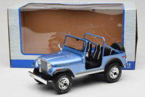 Jeep CJ-7 Laredo Sininen MCG 1:18 MCG18553 Metalli — kuva 6 / 6