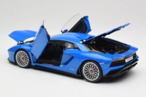 Lamborghini Aventador S LP740-4 Blue Nila AUTOart 1:18 79134 Metalli — kuva 5 / 8