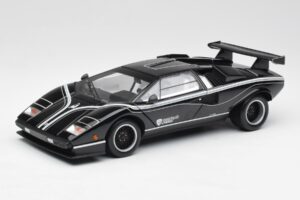 Lamborghini Countach LP500S Musta Kyosho 1:18 08326K Metalli