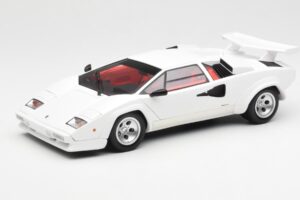 Lamborghini Countach LP500S Valkoinen Kyosho 1:18 08320E Metalli