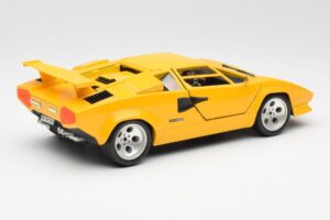 Lamborghini Countach Keltainen Bburago 1:18 3037 Metalli — kuva 3 / 8