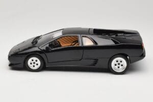 Lamborghini Diablo Musta Tonka 1:18 09035-M1 Metalli — kuva 4 / 8
