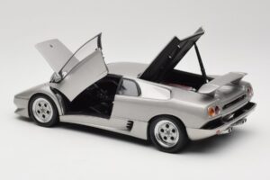 Lamborghini Diablo Hopea AUTOart 1:18 70071 Metalli — kuva 5 / 8