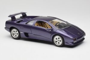 Lamborghini Diablo Violetti Maisto 1:18 3028 Metalli — kuva 6 / 8