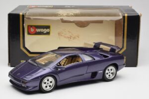 Lamborghini Diablo Violetti Maisto 1:18 3028 Metalli — kuva 8 / 8