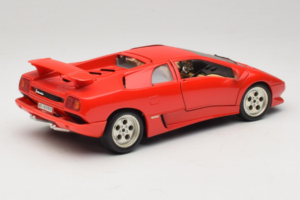 Lamborghini Diablo Punainen Bburago 1:18 3041-M1 Metalli — kuva 3 / 8