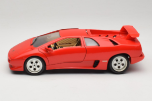 Lamborghini Diablo Punainen Bburago 1:18 3041-M1 Metalli — kuva 4 / 8