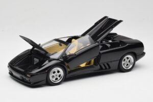 Lamborghini Diablo Roadster Musta AUTOart 1:18 70093-R1 Metalli — kuva 2 / 10