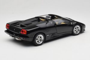 Lamborghini Diablo Roadster Musta AUTOart 1:18 70093-R1 Metalli — kuva 4 / 10