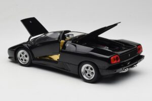Lamborghini Diablo Roadster Musta AUTOart 1:18 70093-R1 Metalli — kuva 6 / 10