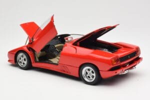 Lamborghini Diablo Roadster Punainen AUTOart 1:18 70091 Metalli — kuva 5 / 8