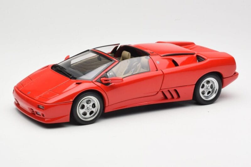 Lamborghini Diablo Roadster Punainen AUTOart 1:18 70091 Metalli