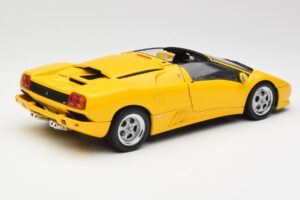 Lamborghini Diablo Roadster Keltainen AUTOart 1:18 70092 Metalli — kuva 3 / 8