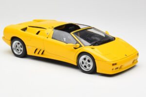 Lamborghini Diablo Roadster Keltainen AUTOart 1:18 70092 Metalli — kuva 6 / 8