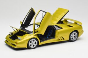 Lamborghini Diablo SE30 Anniversary Edition Keltainen Spyder AUTOart 1:18 79157 Metalli — kuva 2 / 8