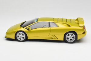 Lamborghini Diablo SE30 Anniversary Edition Keltainen Spyder AUTOart 1:18 79157 Metalli — kuva 4 / 8