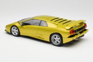 Lamborghini Diablo SE30 Anniversary Edition Keltainen Spyder AUTOart 1:18 79157 Metalli — kuva 7 / 8