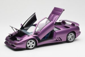 Lamborghini Diablo SE30 Jota Metallic Violetti AUTOart 1:18 79142 Komposiitti — kuva 2 / 8
