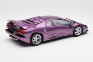 Lamborghini Diablo SE30 Jota Metallic Violetti AUTOart 1:18 79142 Komposiitti — kuva 3 / 8