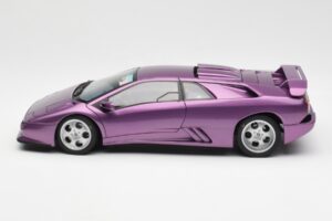 Lamborghini Diablo SE30 Jota Metallic Violetti AUTOart 1:18 79142 Komposiitti — kuva 4 / 8