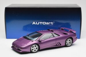 Lamborghini Diablo SE30 Jota Metallic Violetti AUTOart 1:18 79142 Komposiitti — kuva 8 / 8