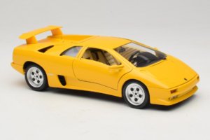 Lamborghini Diablo Keltainen Bburago 1:18 3041-M2 Metalli — kuva 6 / 8