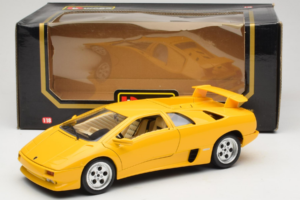 Lamborghini Diablo Keltainen Bburago 1:18 3041-M2 Metalli — kuva 8 / 8