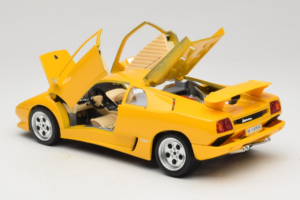 Lamborghini Diablo Keltainen Bburago 1:18 3041 Metalli — kuva 5 / 8