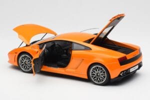 Lamborghini Gallardo LP560-4 Oranssi AUTOart 1:18 74593 Metalli — kuva 5 / 8