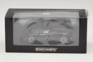Lamborghini Gallardo LP560-4 Spyder Musta Minichamps 1:43 400103830 Metalli — kuva 5 / 5