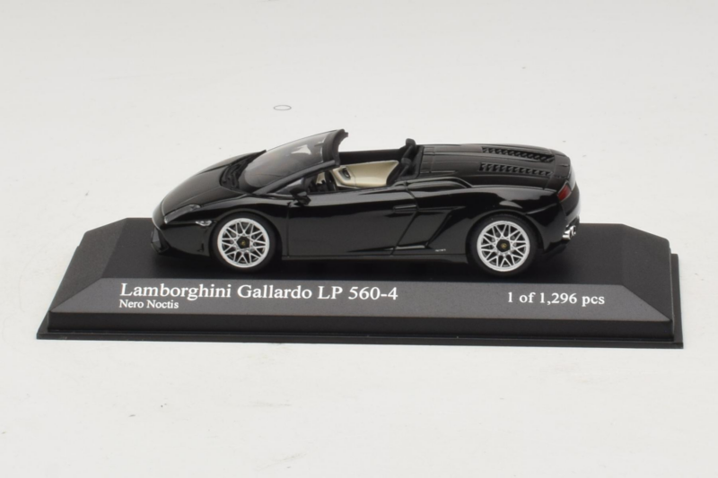 Lamborghini Gallardo LP560-4 Spyder Musta Minichamps 1:43 400103830 Metalli