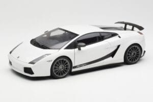 Lamborghini Gallardo Superleggera Monocerus Metallic Valkoinen AUTOart 1:18 74585 Metalli