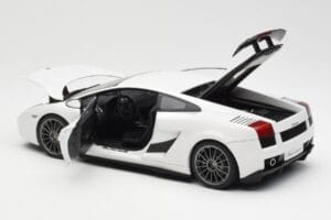 Lamborghini Gallardo Superleggera Monocerus Metallic Valkoinen AUTOart 1:18 74585 Metalli — kuva 5 / 8