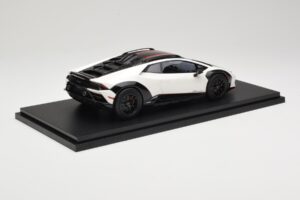 Lamborghini Huracan Sterrato No. 63 Valkoinen TopSpeed 1:18 TS0610 Hartsi — kuva 2 / 6