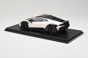 Lamborghini Huracan Sterrato No. 63 Valkoinen TopSpeed 1:18 TS0610 Hartsi — kuva 5 / 6