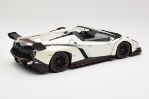 Lamborghini Veneno Roadster Valkoinen Punaisella Viivalla Kyosho 1:18 C09502W Metalli — kuva 2 / 6