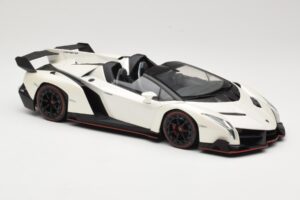 Lamborghini Veneno Roadster Valkoinen Punaisella Viivalla Kyosho 1:18 C09502W Metalli — kuva 4 / 6