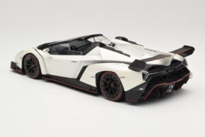 Lamborghini Veneno Roadster Valkoinen Punaisella Viivalla Kyosho 1:18 C09502W Metalli — kuva 5 / 6