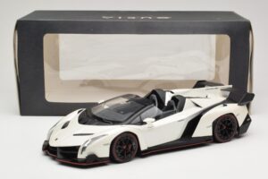 Lamborghini Veneno Roadster Valkoinen Punaisella Viivalla Kyosho 1:18 C09502W Metalli — kuva 6 / 6