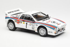 Lancia 037 Martini #1 W. Rohrl / C. Geistdorfer Winner Rally Monte Carlo 1983 Yöversio Kyosho 1:18 08306A Metalli — kuva 6 / 8