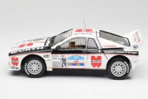 Lancia 037 #1 G. Cunico / E. Bartolich Targa Florio Winner 1983 Kyosho 1:18 08302H Metalli — kuva 4 / 8