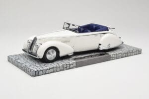 Lancia Astura Tipo 233 Corto Valkoinen Minichamps 1:18 107125330 Hartsi