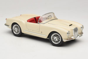 Lancia Aurelia B24 Spider Beige Bburago 1:18 3010-M2 Metalli — kuva 6 / 8
