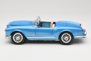 Lancia Aurelia B24 Spider Sininen Bburago 1:18 3010-M1 Metalli — kuva 4 / 8