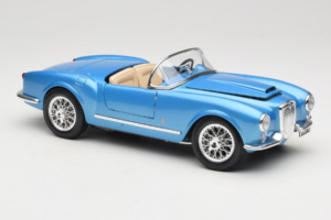 Lancia Aurelia B24 Spider Sininen Bburago 1:18 3010-M1 Metalli — kuva 6 / 8